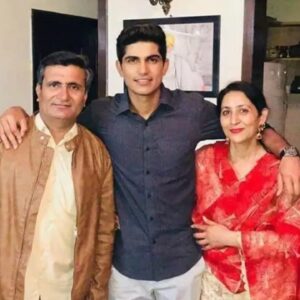 Subhman Gill with his parents 