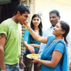 Ravindra Jadeja with his sisters