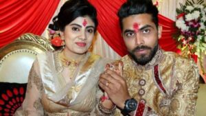 Ravindra Jadeja with his wife 