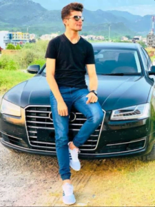 Shaheen afridi with his car, Shaheen,