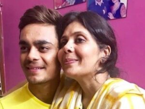 Ishan Kishan with his Mother 