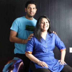 Yuvraj Singh with his Mother Shabnam Singh 